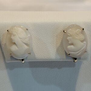 Vintage Coro White Cameo Screw Back Earrings Silver Tone Signed Classic
